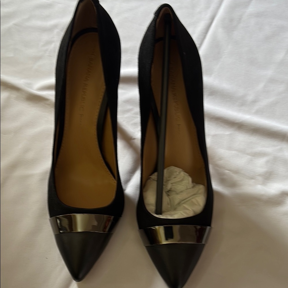 Elegant Black Women's Pumps with Dark Silver Accent